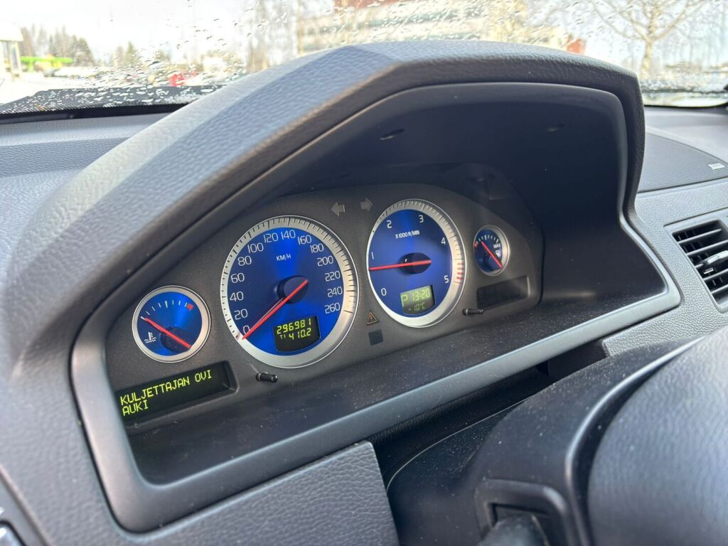 Volvo XC90 2010 Musta