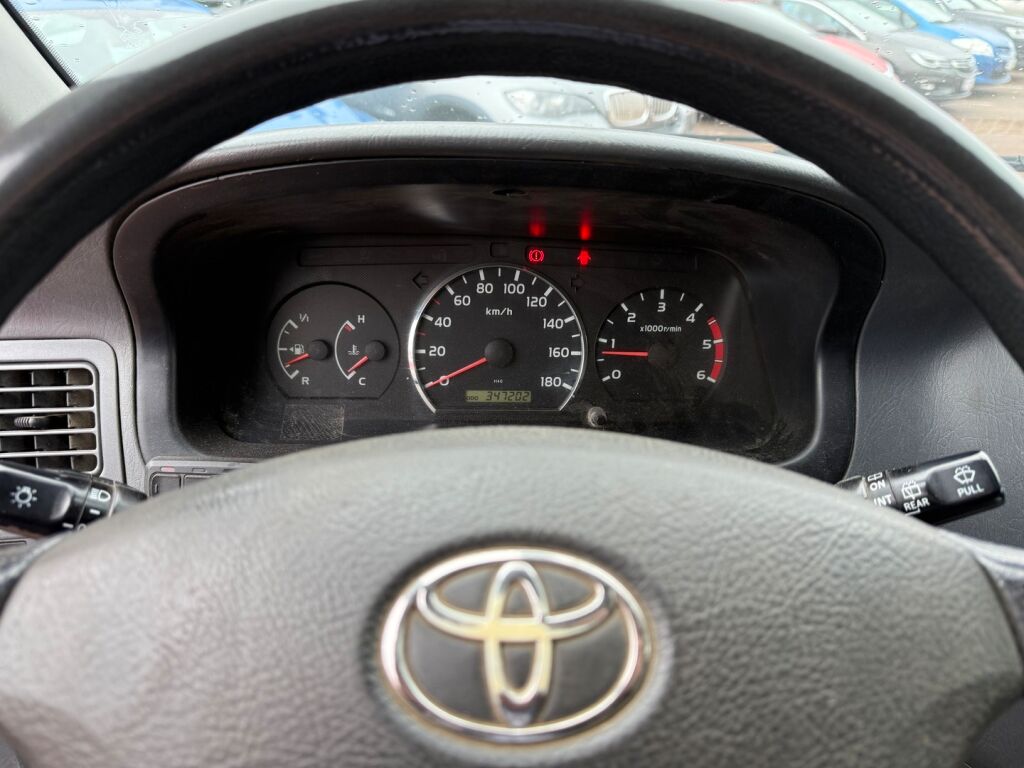 Toyota Hiace 2010 Hopea