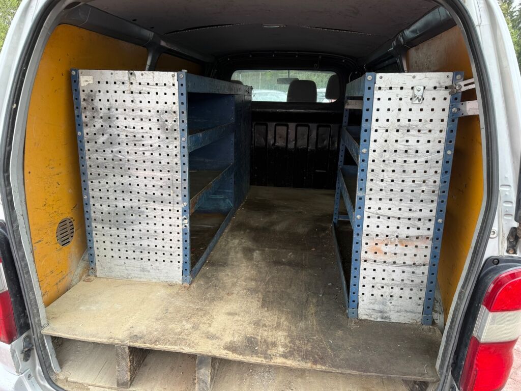 Toyota Hiace 2010 Hopea
