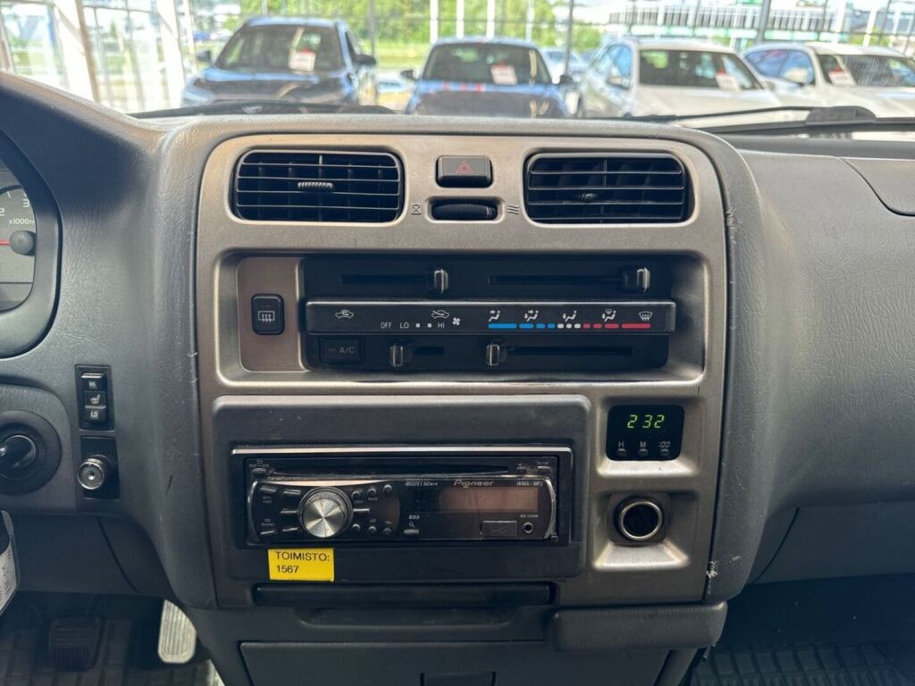 Toyota Hiace 2010 Hopea
