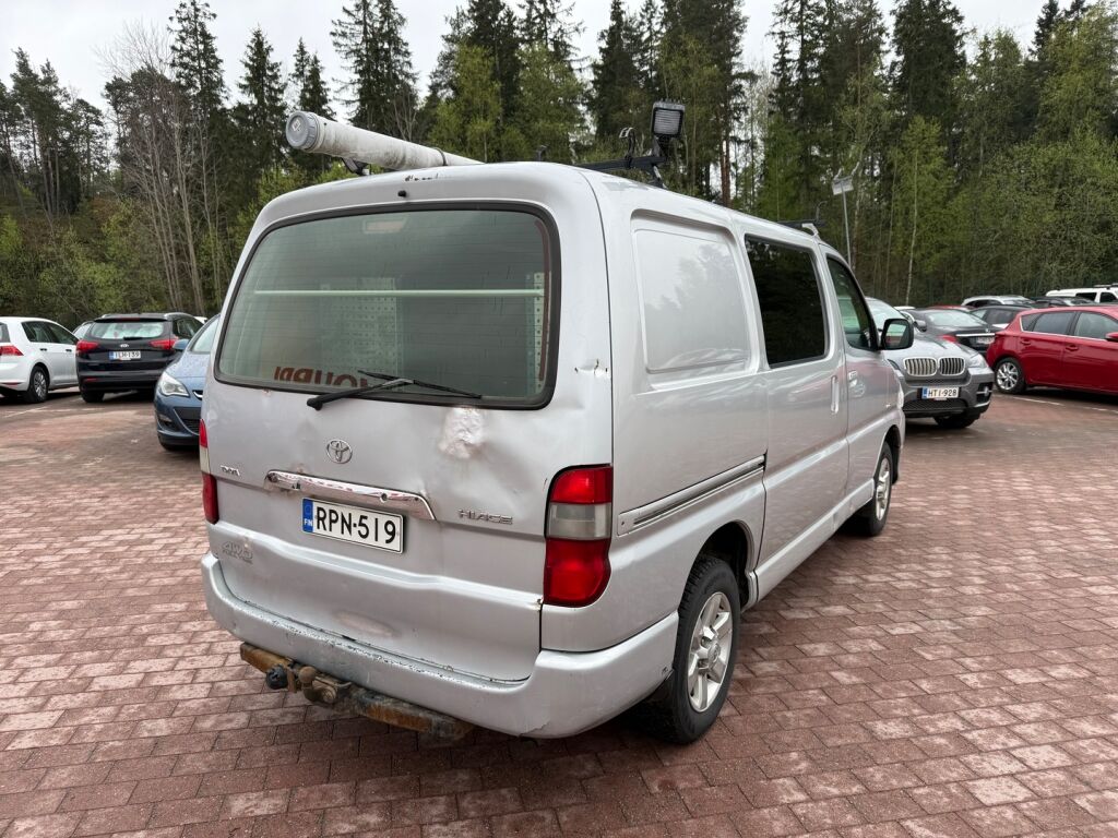 Toyota Hiace 2010 Hopea