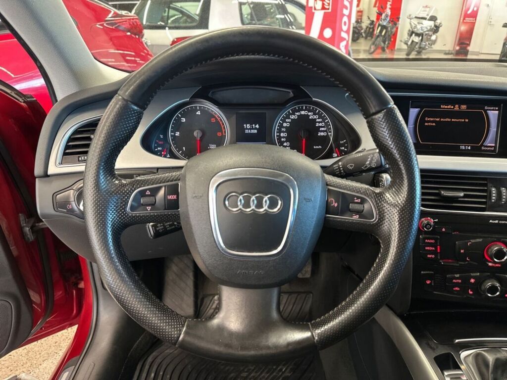 Audi A4 2010 Punainen