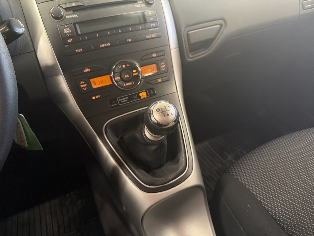 Toyota Auris 2010 Sininen