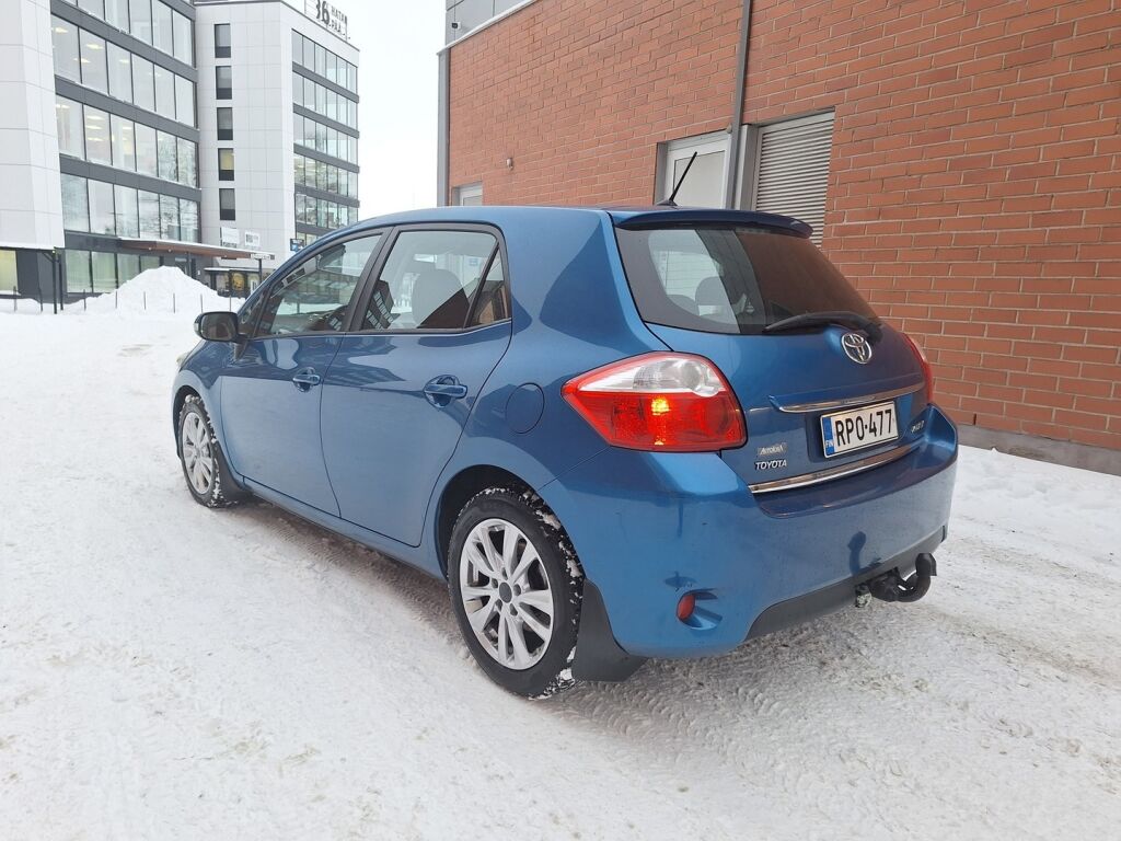 Toyota Auris 2010 Sininen
