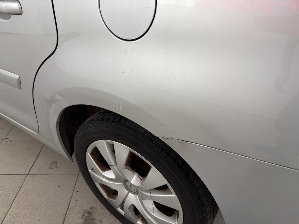 Citroen Grand C4 Picasso 2010 Hopea