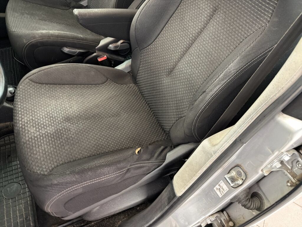 Citroen Grand C4 Picasso 2010 Hopea