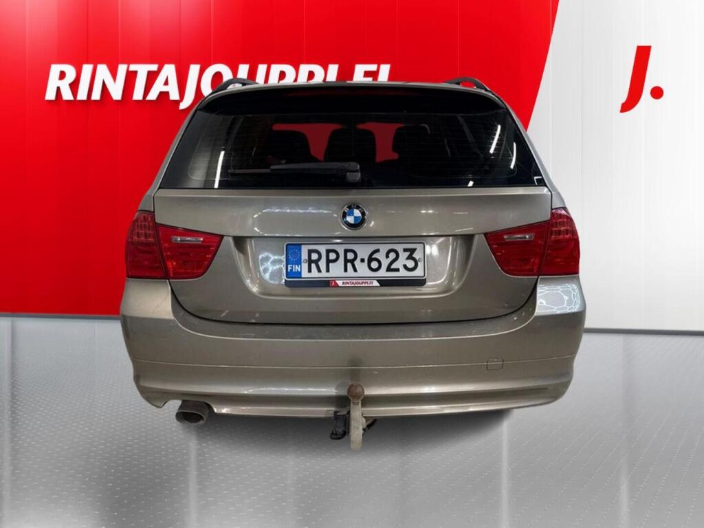 BMW 318 2010 Ruskea (beige)