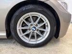 BMW 318 2010 Ruskea (beige)
