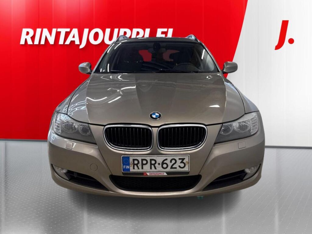 BMW 318 2010 Ruskea (beige)