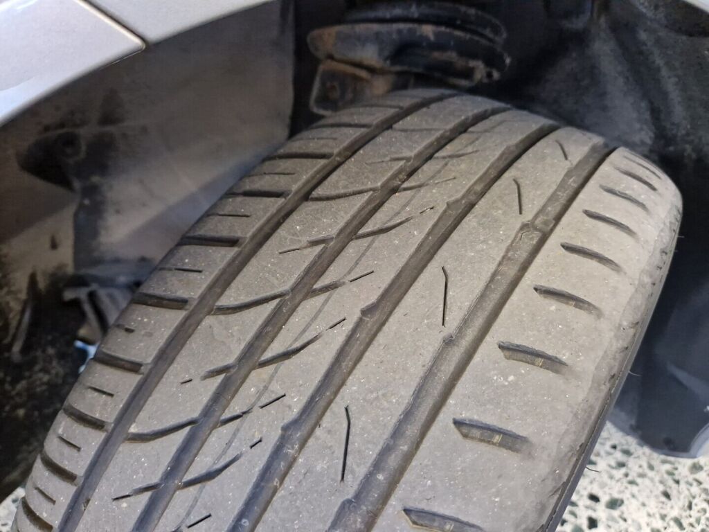 Mercedes-Benz C 2010 Harmaa