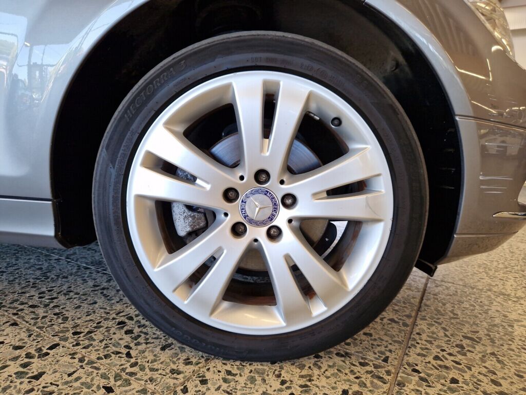 Mercedes-Benz C 2010 Harmaa