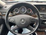 Mercedes-Benz E 2010 Sininen