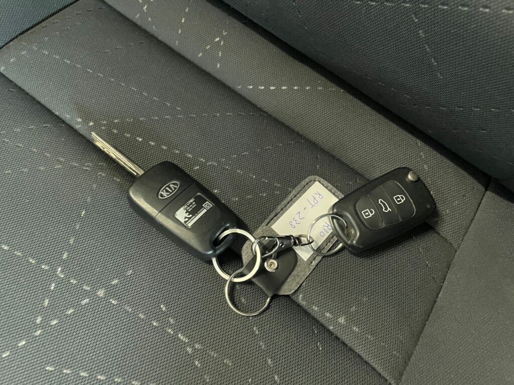 Kia Rio 2012 Valkoinen