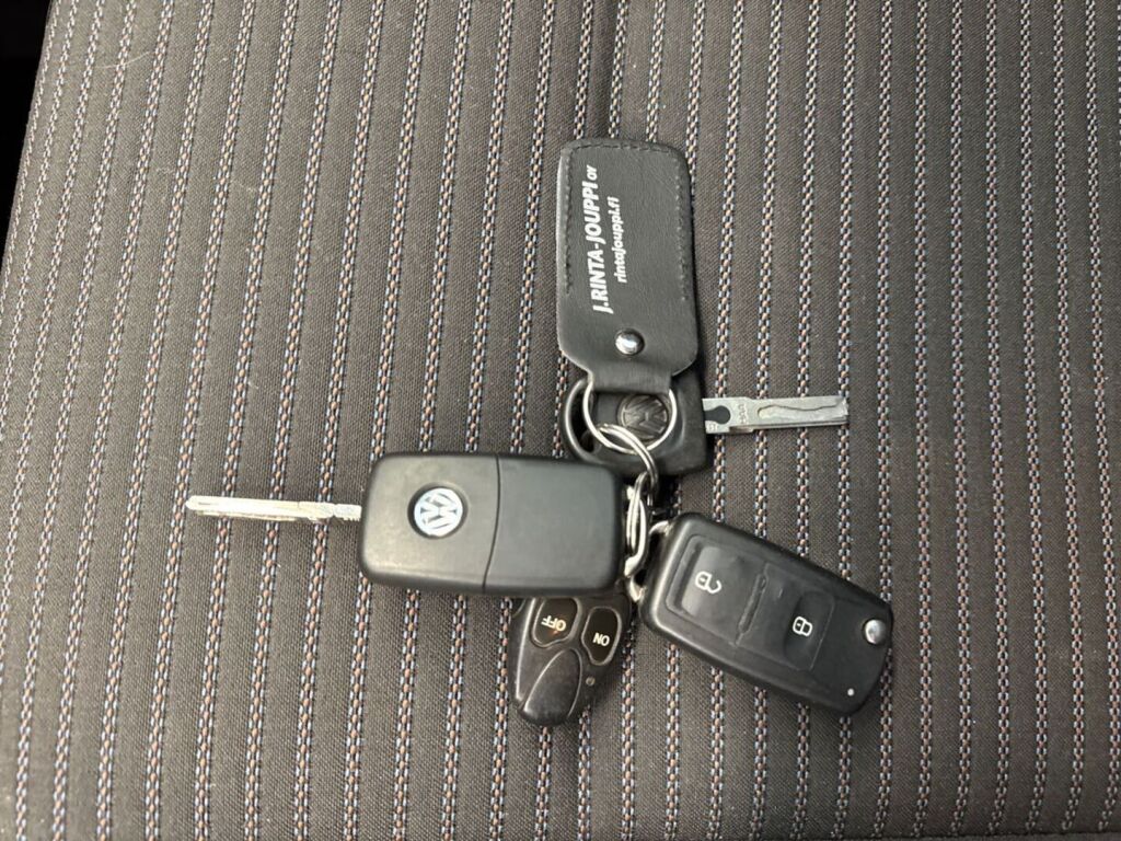 Volkswagen Amarok 2012 Ruskea (beige)
