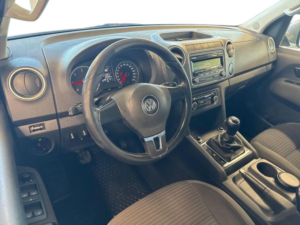 Volkswagen Amarok 2012 Ruskea (beige)