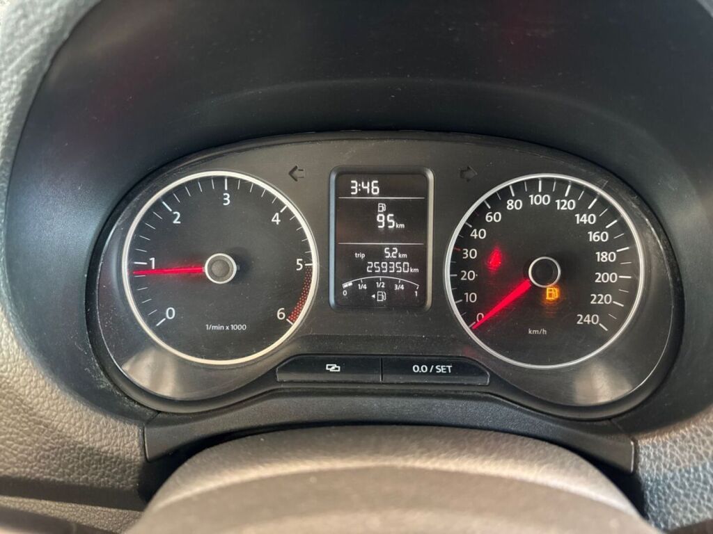 Volkswagen Amarok 2012 Ruskea (beige)