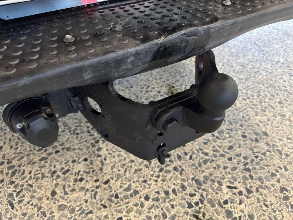 Volkswagen Amarok 2012 Ruskea (beige)