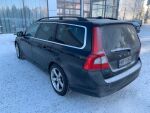 Volvo V70 2012 Musta