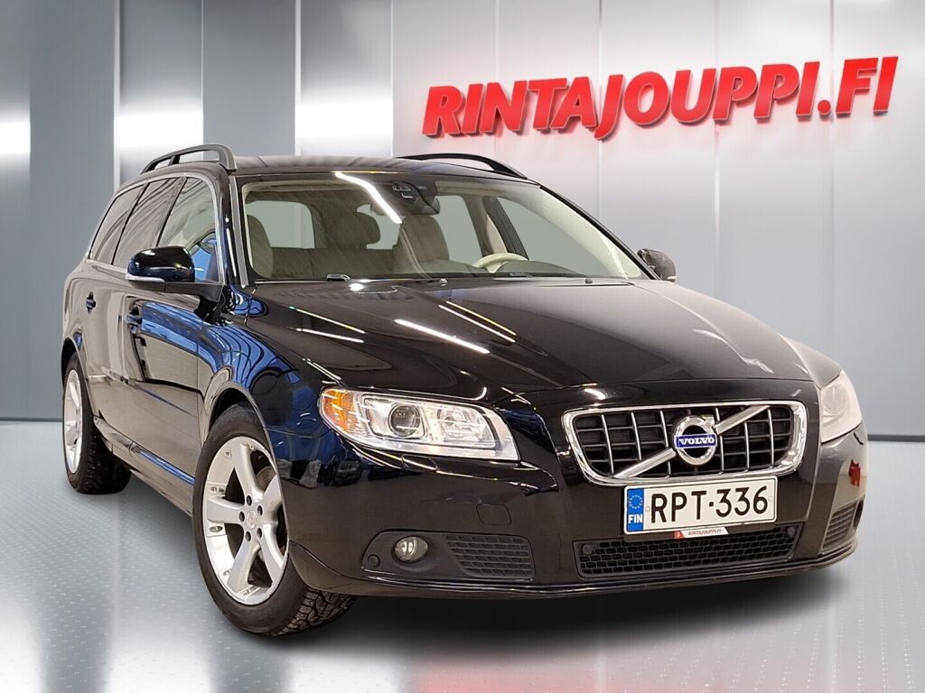 Volvo V70 2012 Musta