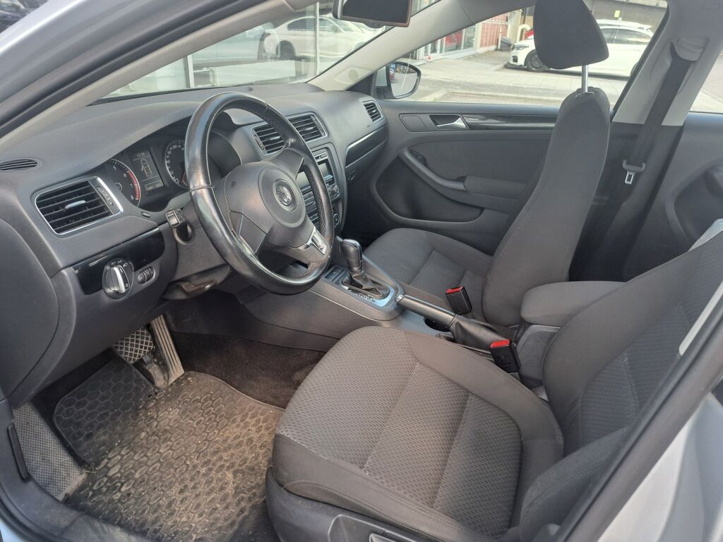 Volkswagen Jetta 2012 Harmaa