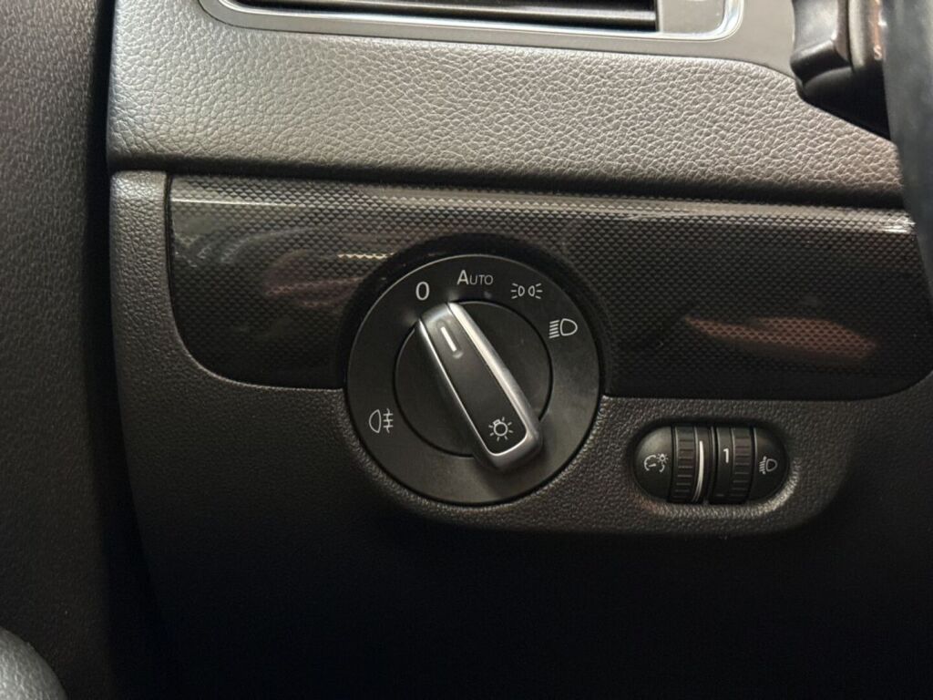 Volkswagen Jetta 2012 Harmaa