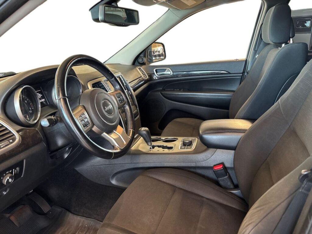 Jeep Grand Cherokee 2012 Musta