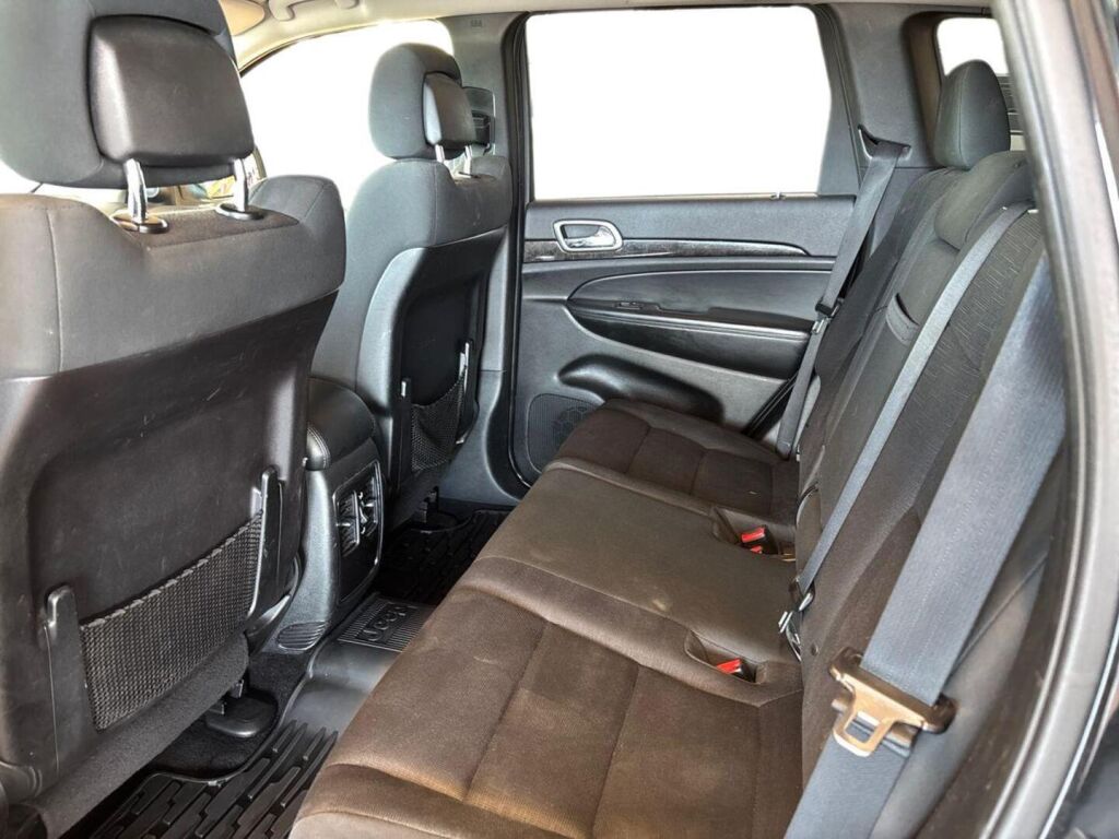 Jeep Grand Cherokee 2012 Musta