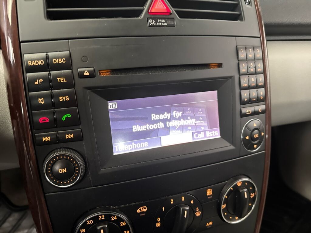 Mercedes-Benz A 2012 Harmaa