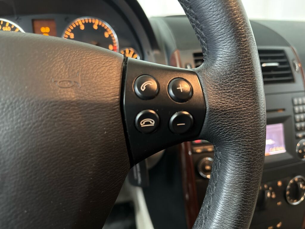 Mercedes-Benz A 2012 Harmaa