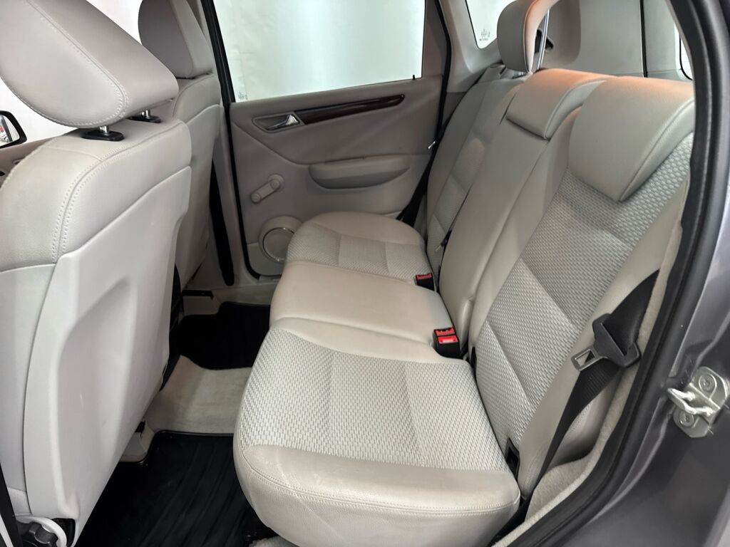 Mercedes-Benz A 2012 Harmaa