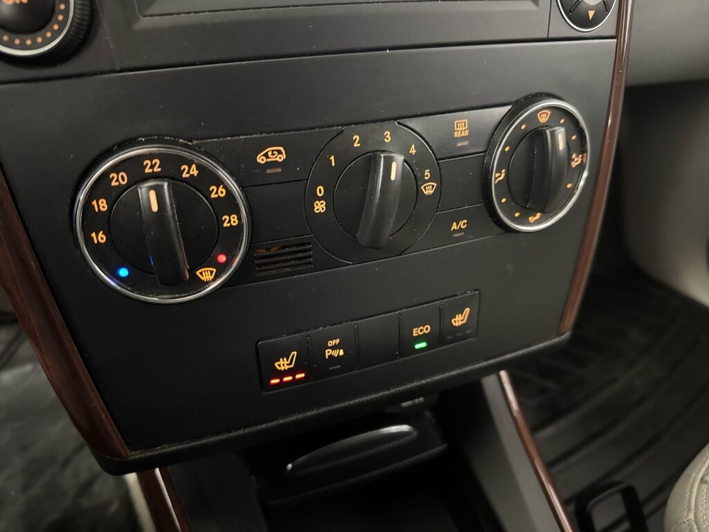 Mercedes-Benz A 2012 Harmaa