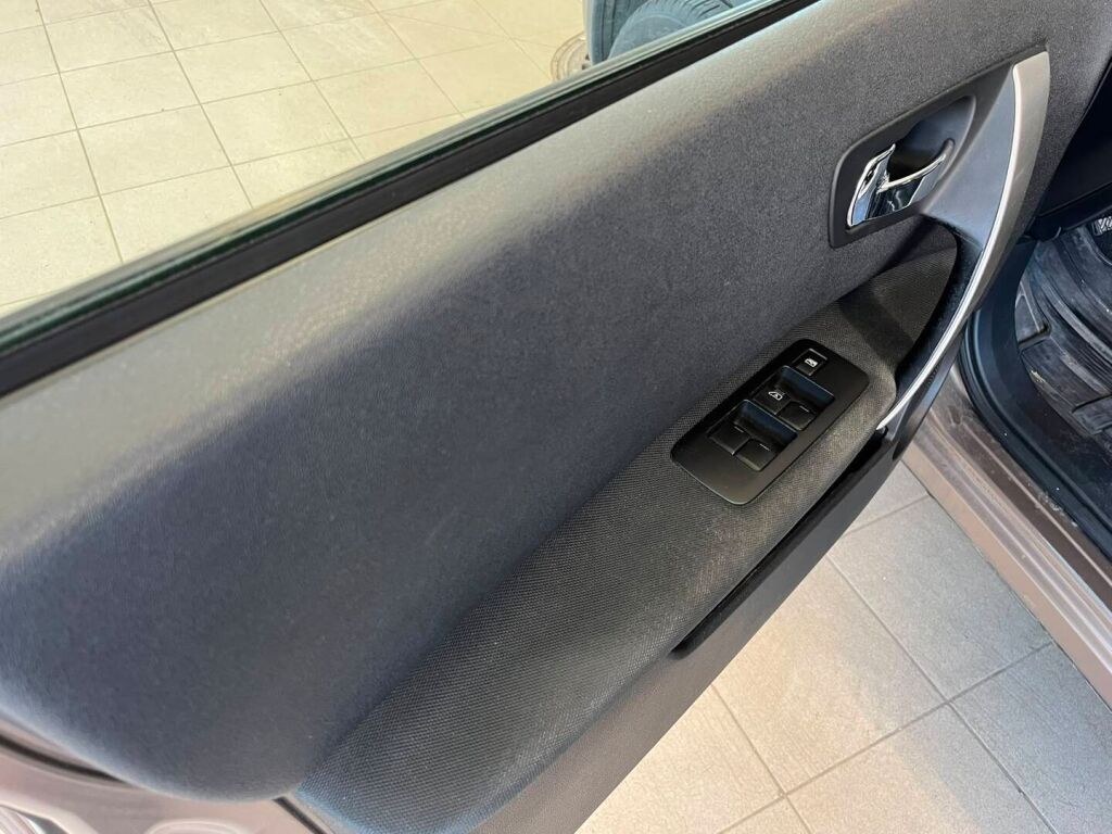 Nissan Qashqai+2 2012 Ruskea (beige)