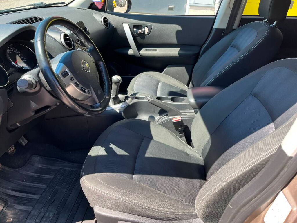 Nissan Qashqai+2 2012 Ruskea (beige)