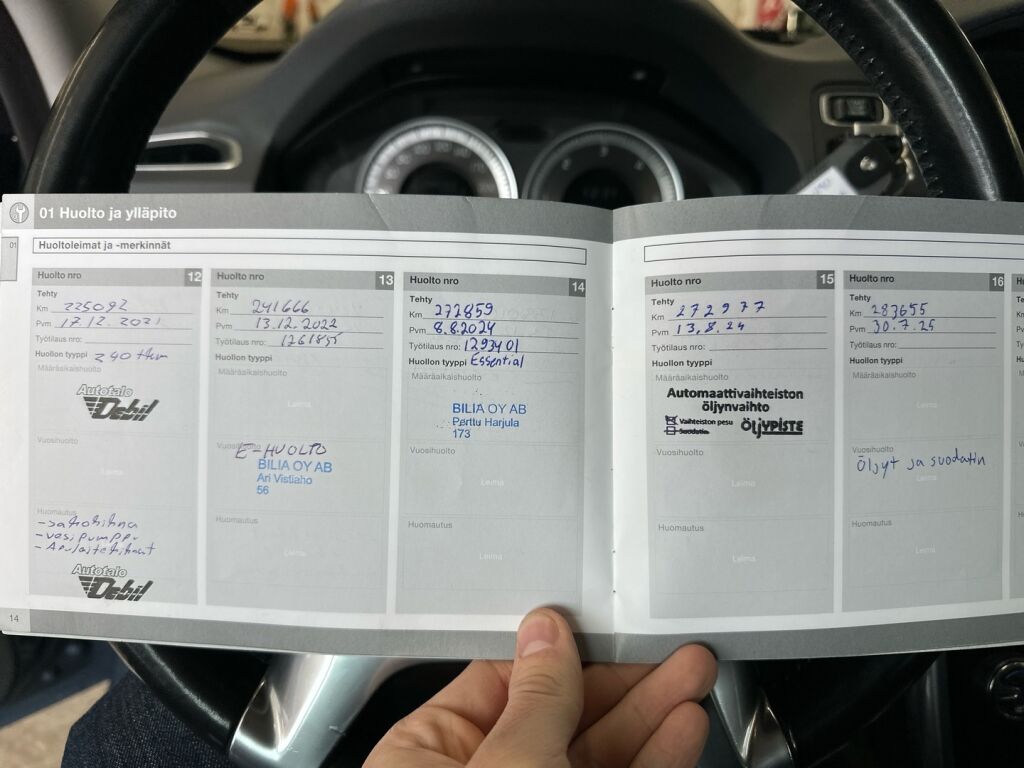 Volvo V70 2012 Sininen