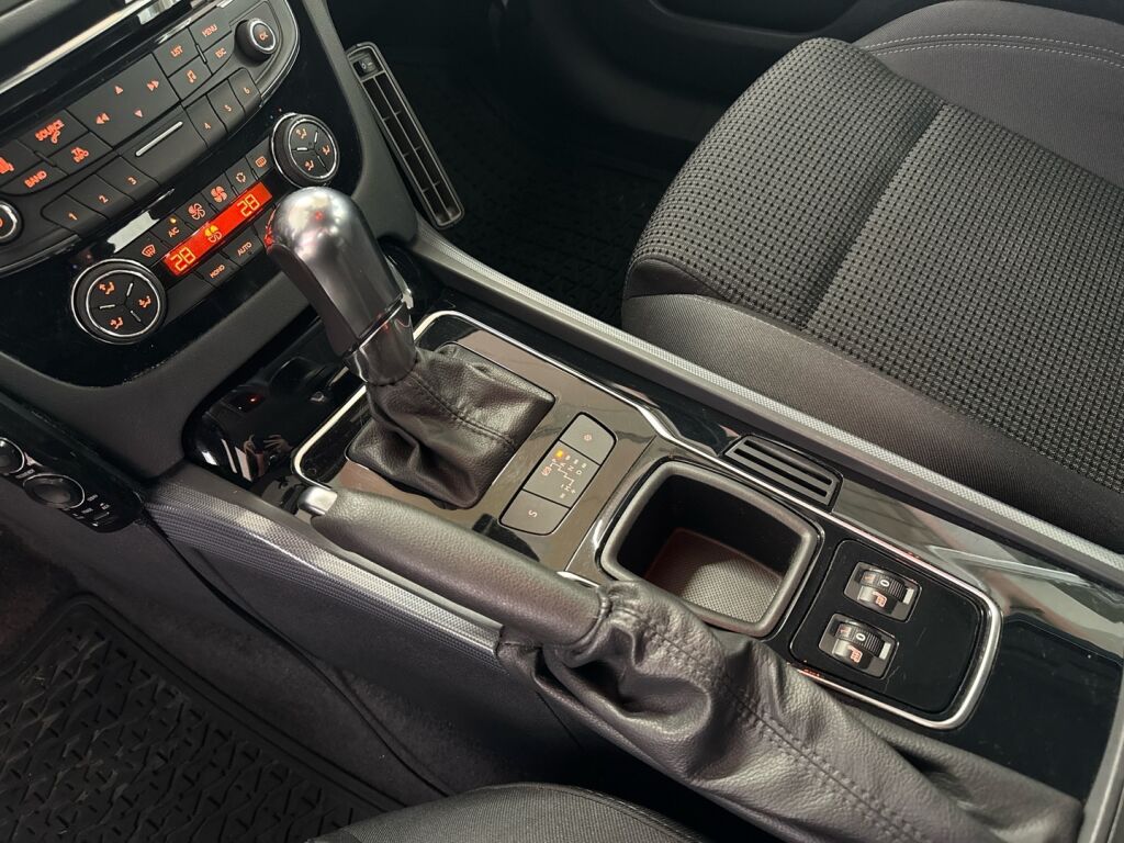 Peugeot 508 2012 Musta