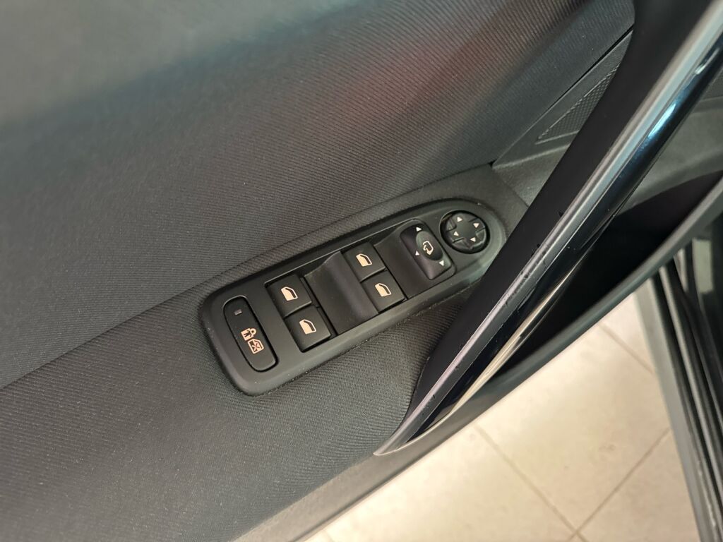 Peugeot 508 2012 Musta