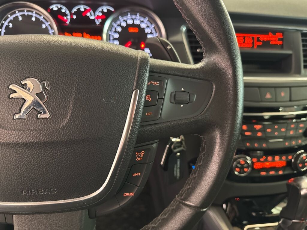 Peugeot 508 2012 Musta