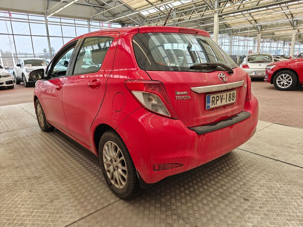 Toyota Yaris 2012 Punainen