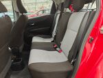 Toyota Yaris 2012 Punainen