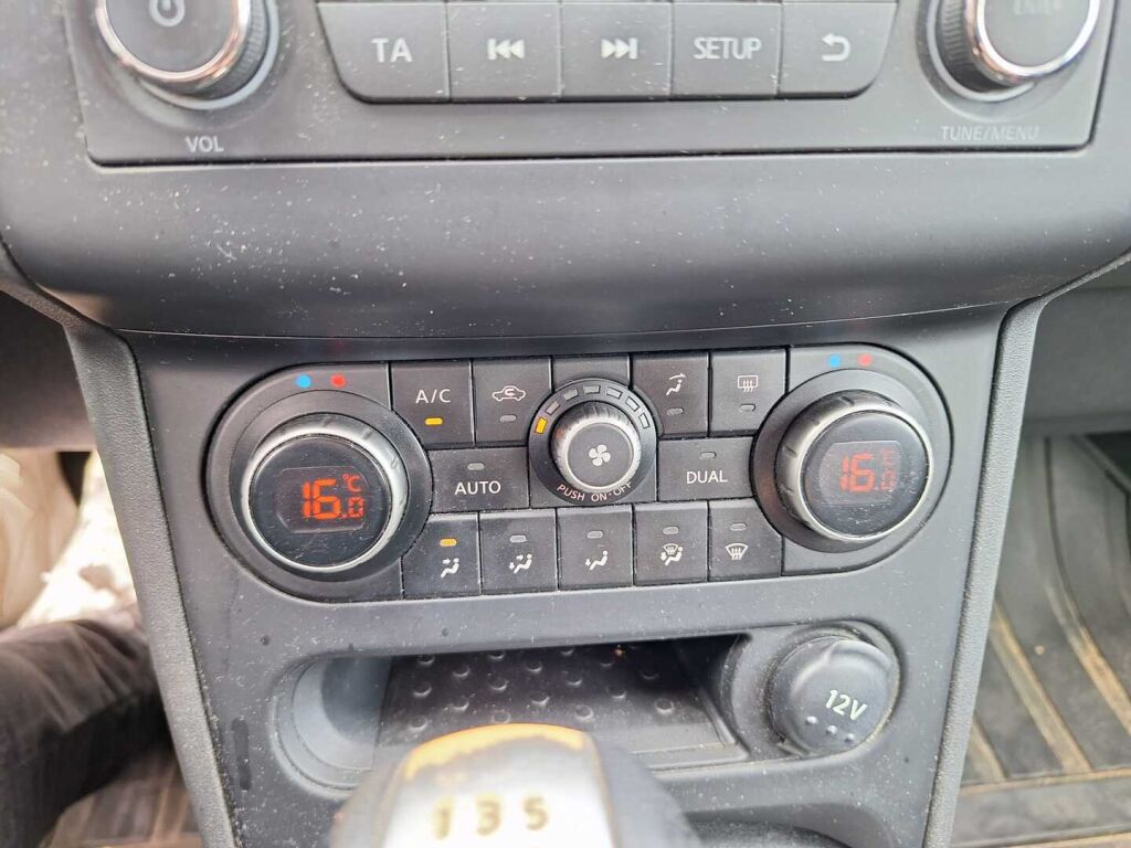 Nissan Qashqai 2012 Musta