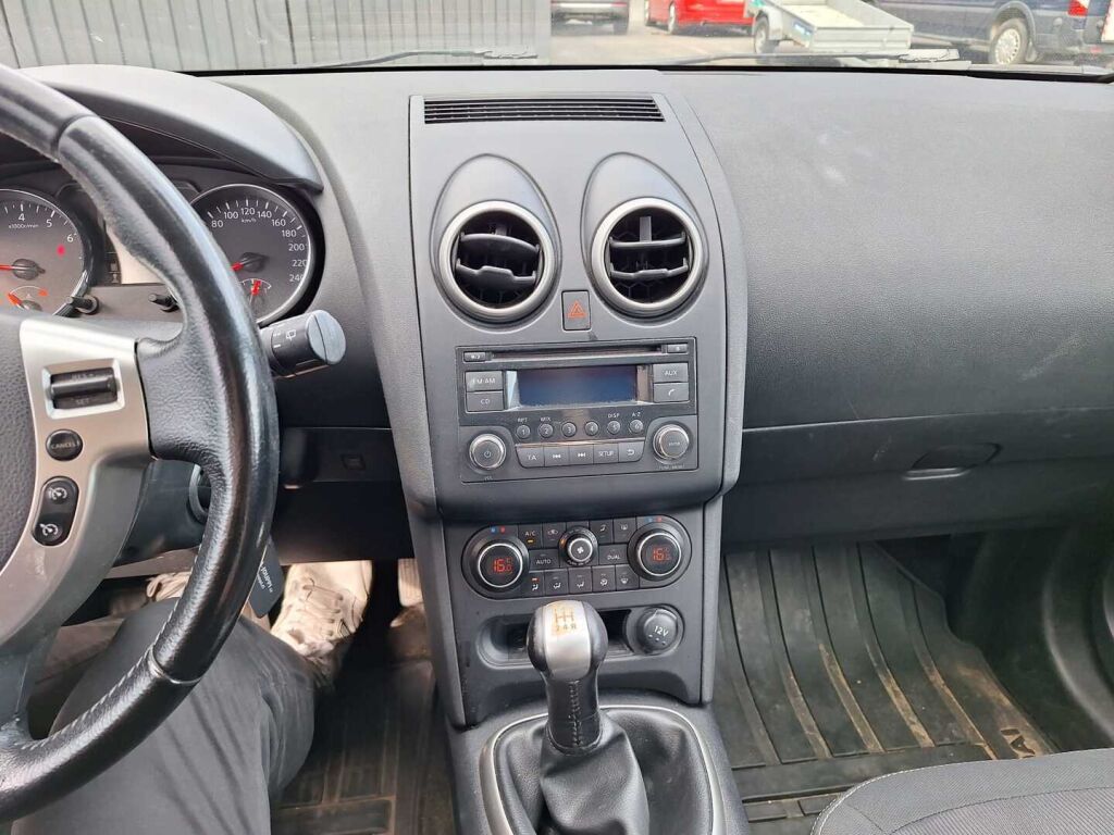 Nissan Qashqai 2012 Musta