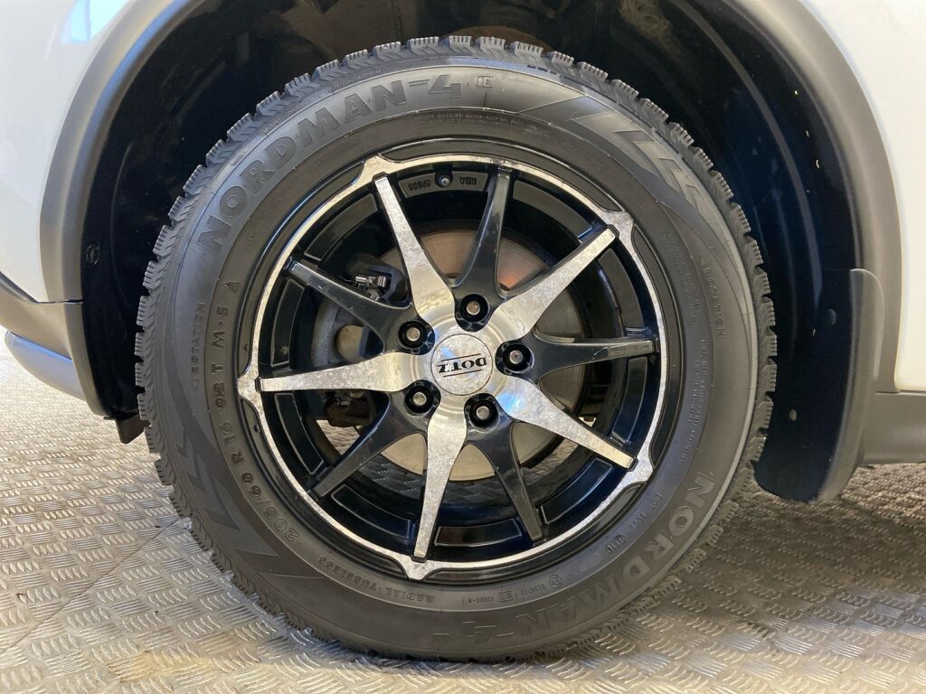 Nissan Juke 2012 Valkoinen