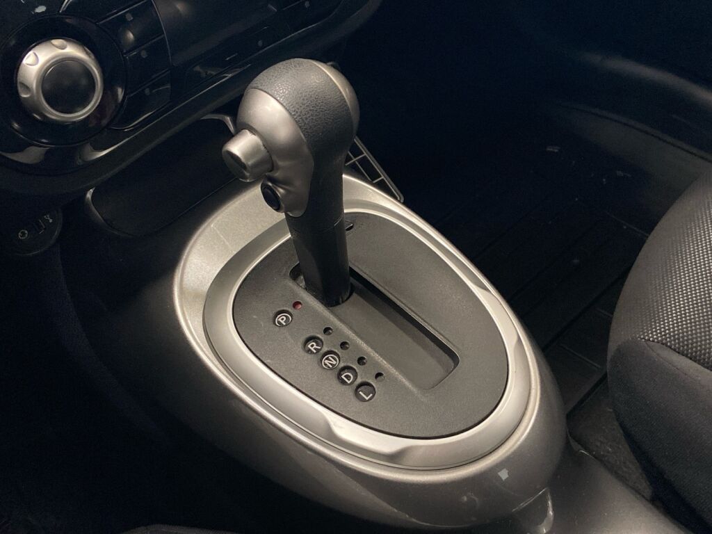 Nissan Juke 2012 Valkoinen