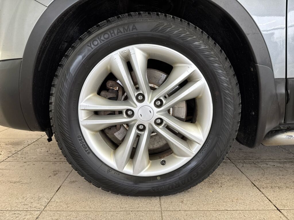 Nissan Qashqai+2 2012 Harmaa