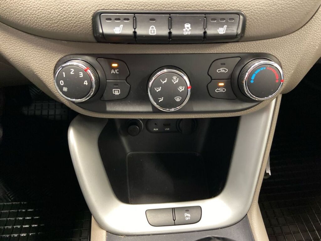 Kia Ceed 2013 Hopea