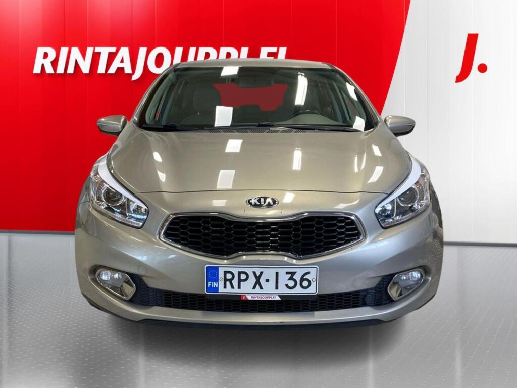 Kia Ceed 2013 Hopea