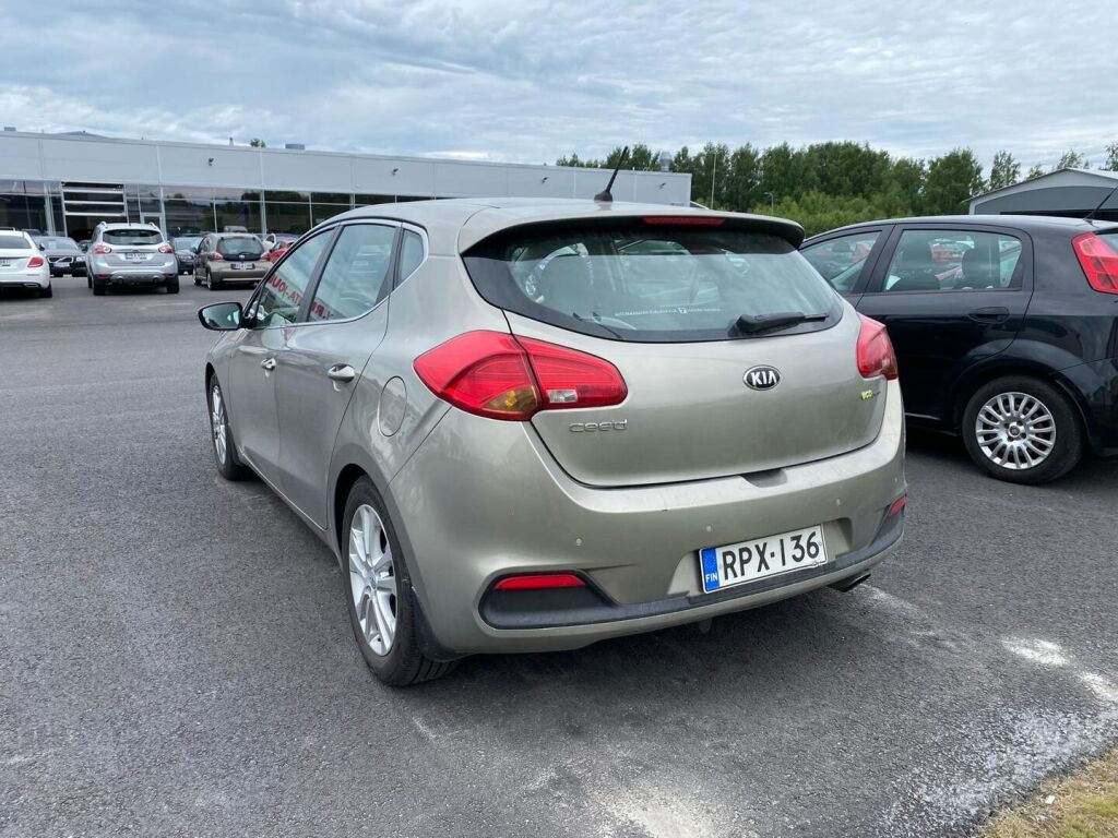 Kia Ceed 2013 Hopea
