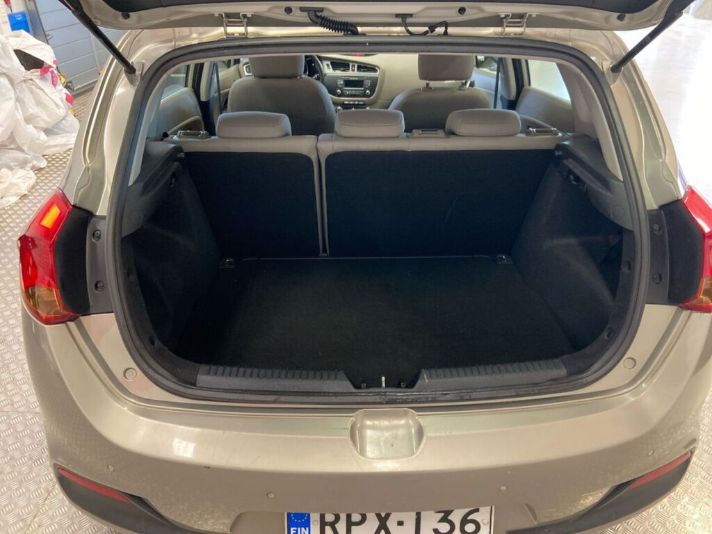 Kia Ceed 2013 Hopea