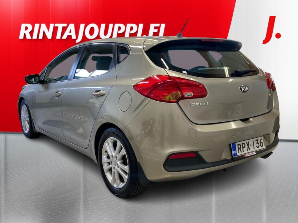 Kia Ceed 2013 Hopea
