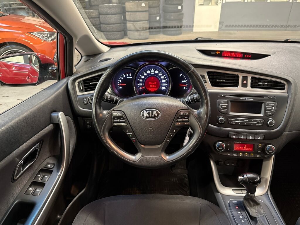 Kia Ceed 2013 Punainen